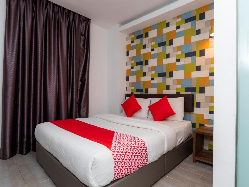 Big Big Hotel Johor Bahru Luaran gambar